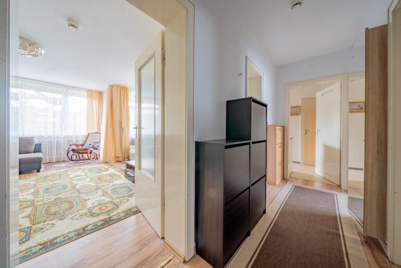 Private Apartment *